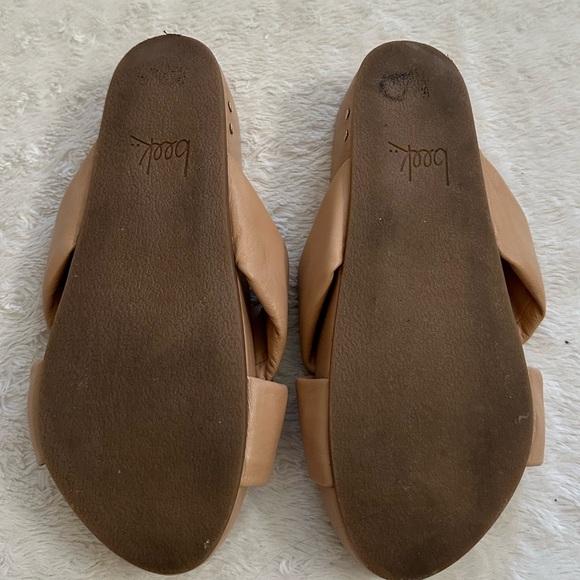 Beek Rhea Slides - Picture 7 of 9